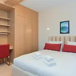 Birute Le Grande 3 Bedrooms *