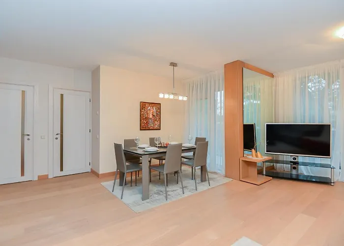 Birute Le Grande 3 Bedrooms דירה פלאנגה