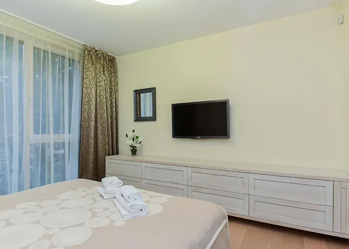 Birute Le Grande 3 Bedrooms * פלאנגה