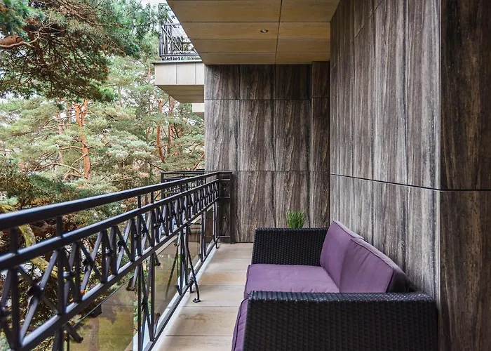 Birute Le Grande 3 Bedrooms *