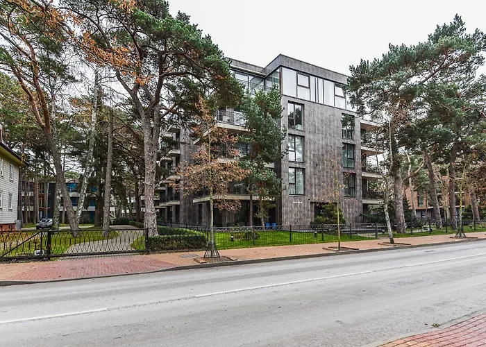 Birute Le Grande 3 Bedrooms *